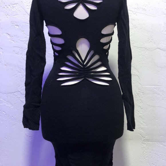 Dresses & Skirts - Sexiest little black dress with back details  size S